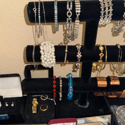 Sale Photo Thumbnail #236