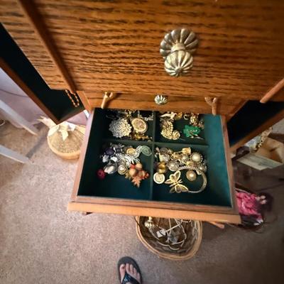 Sale Photo Thumbnail #276