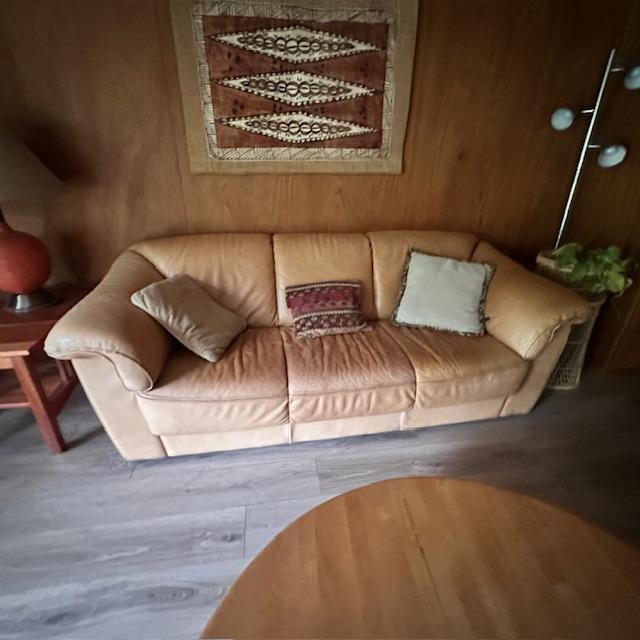 Sale Photo Thumbnail #10