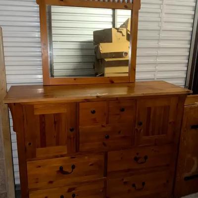 Dresser with Detached Mirror