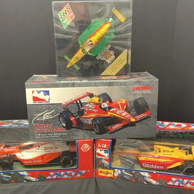 Indy Racing Die Cast Collectible Cars, 1:18 & 1:24 Scale