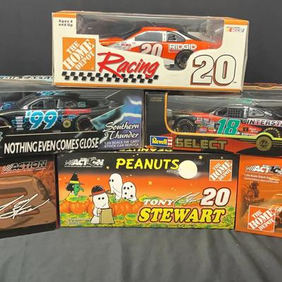 NASCAR 1:24 Scale Die Cast Cars, featuring Tony Stewart, Small Soldiers & 3 Doors Down