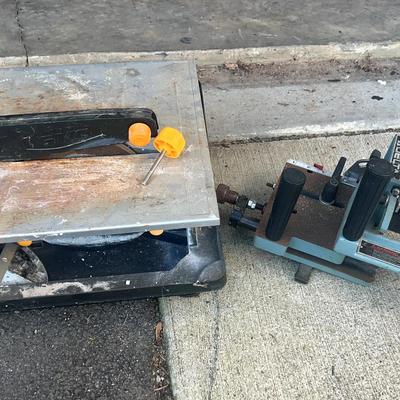 Wet Tile Saw with Delta Universal Jig