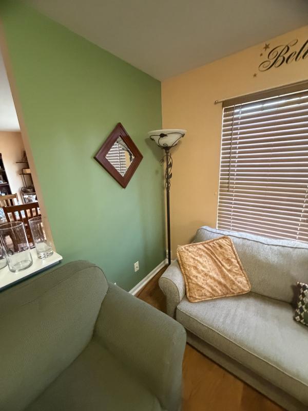 Sale Photo Thumbnail #145