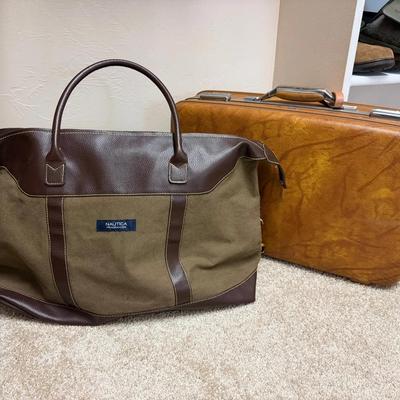 "American Tourist" and "Nautica" Fragrances Travel Bags