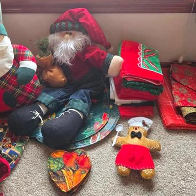 Dish Towels, Placemats, Coasters, and Figurines 