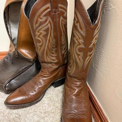 "Justin Boots" with Carrying Case 