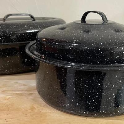 Black Speckled Roasting Pans with Lids 