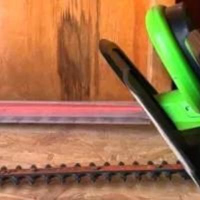 The Ultimate Hedge Trimming Set