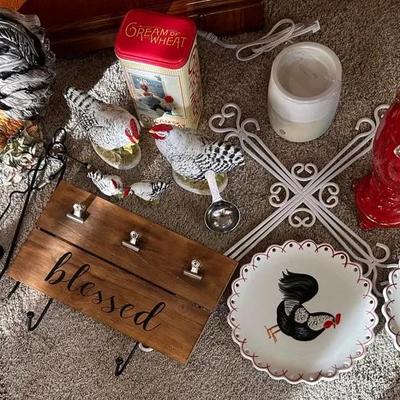 Country Kitchen and Rooster Decor Set