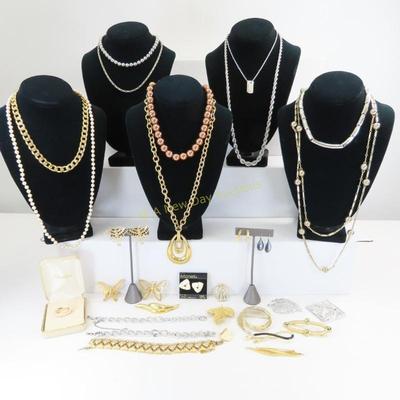 Sale Photo Thumbnail #362