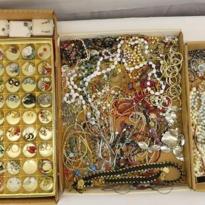 Sale Photo Thumbnail #326