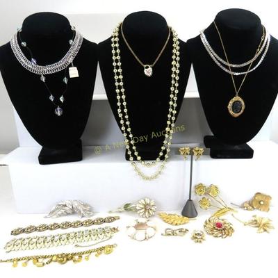 Sale Photo Thumbnail #351