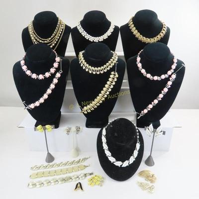 Sale Photo Thumbnail #339