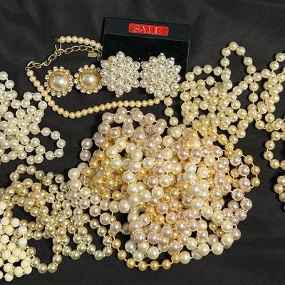 Light Colored Jewelry Lot