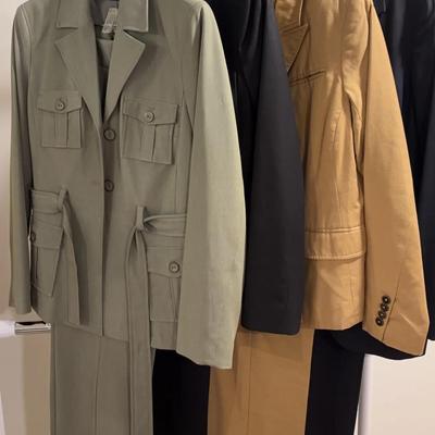 Womens Size 8 Pant Suits : Forest green, Black And Khaki 