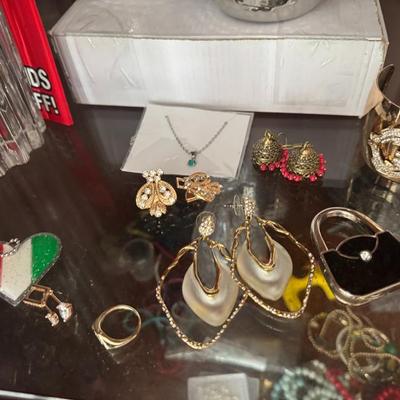 Sale Photo Thumbnail #104