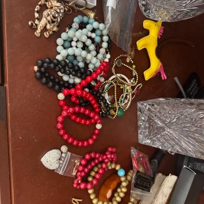 Sale Photo Thumbnail #100