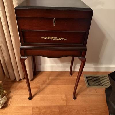 Sale Photo Thumbnail #32