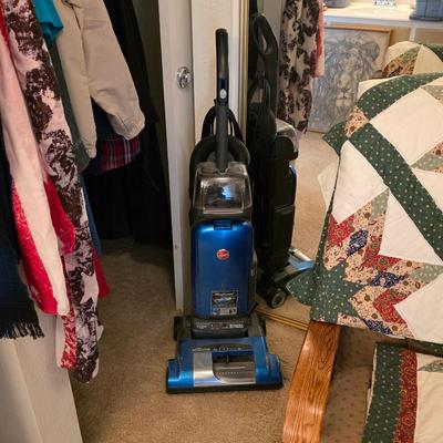 Hoover WindTunnel vacuum