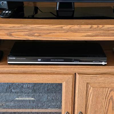 Sale Photo Thumbnail #27: Toshiba DVD player