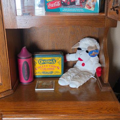 Sale Photo Thumbnail #62: Crayola tin, Lambchop hand puppet