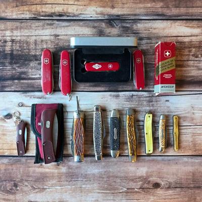 Sale Photo Thumbnail #120: Pocket knives, Swiss Army knives