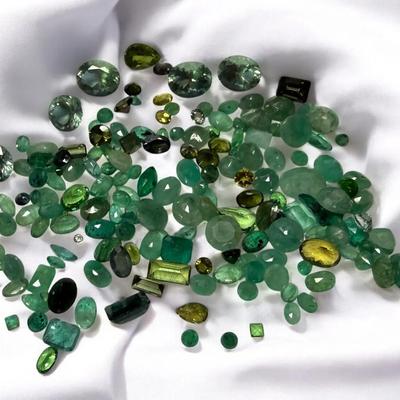 DM104 - Loose Green Gemstones – Mixed Cuts & Sizes