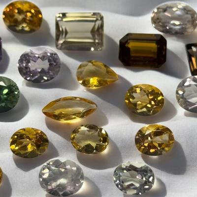 DM116 - Larger Loose Faceted Stones, Yellow, Champagne, Clear & Purple Tones