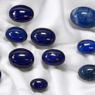 DM119 - Loose Blue Cabochon Stones – Assorted Sizes and Shapes