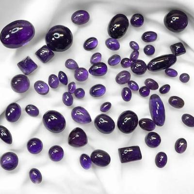 DM117 - Purple Cabochon Gemstones – Amethyst-Type Appearance, Mixed Sizes