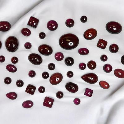 DM120 - Mixed Red Cabochon Gemstones, Assorted Shapes & Sizes