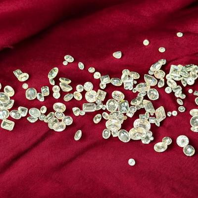 DM114 - Loose Faceted Near-Colorless to Pale Stones, Mixed Sizes & Cuts