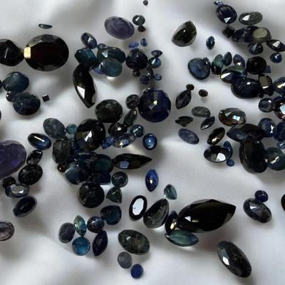 DM112 - Loose Faceted Blue to Blue-Green Stones, Mixed Sizes & Cuts