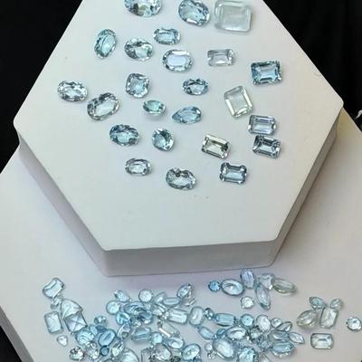 DM100 - Loose Light Blue Gemstones – Mixed Cuts & Sizes