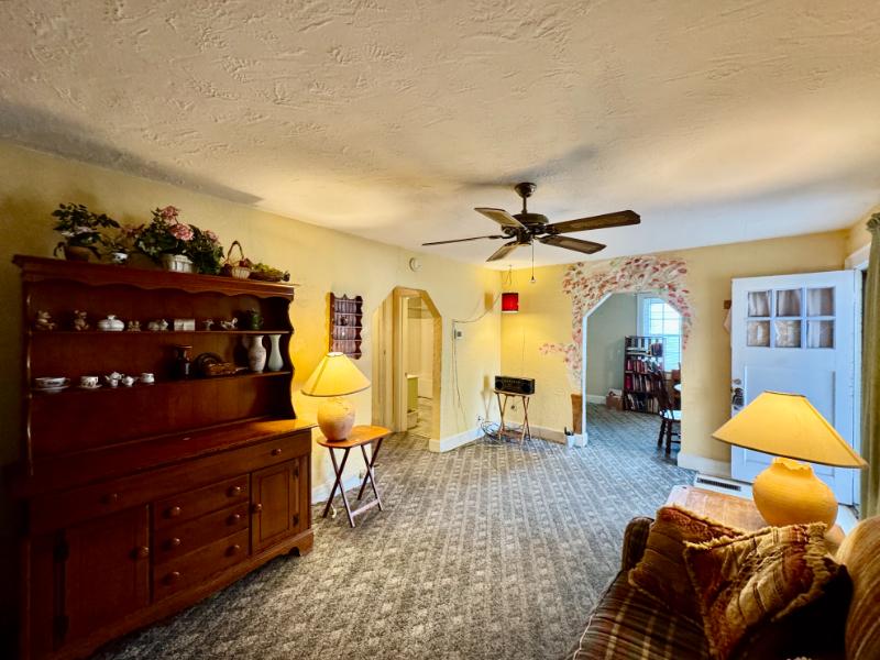 Sale Photo Thumbnail #14