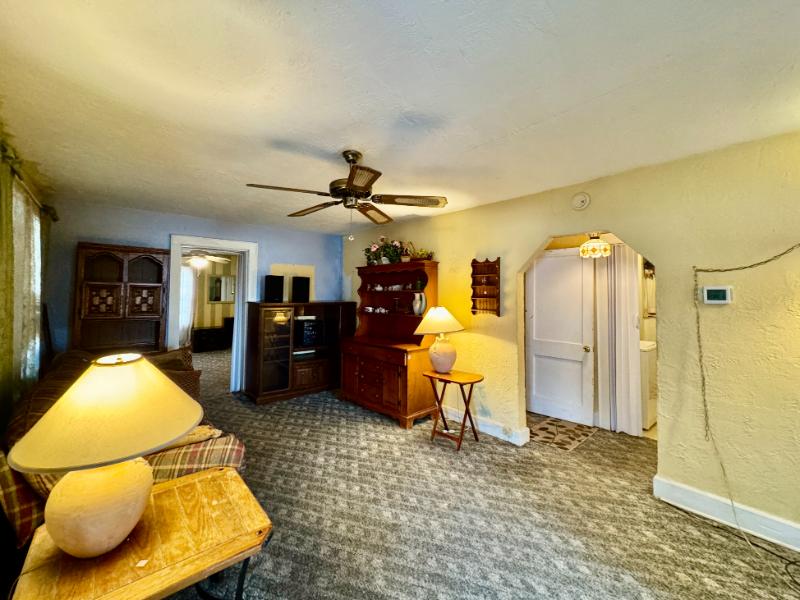 Sale Photo Thumbnail #12