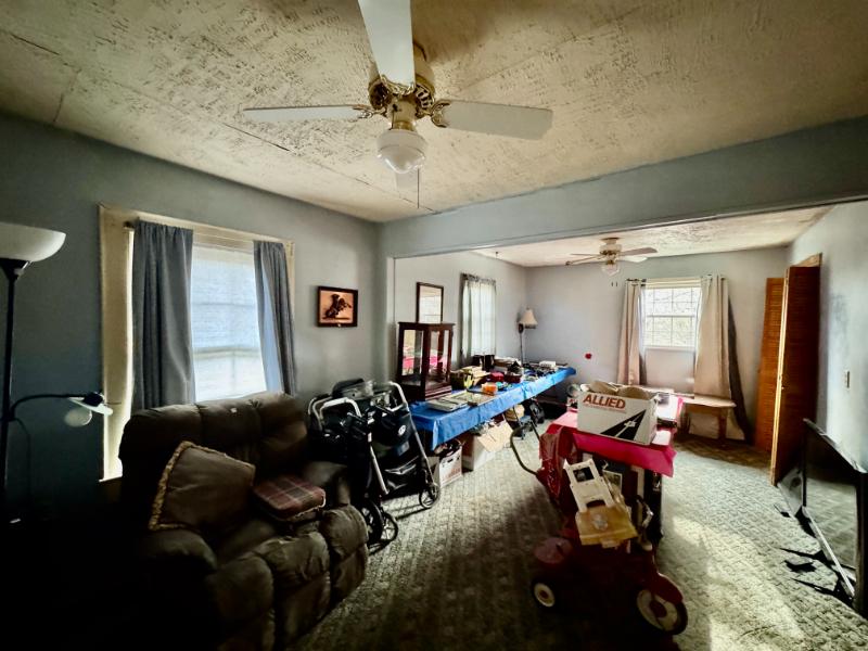 Sale Photo Thumbnail #25