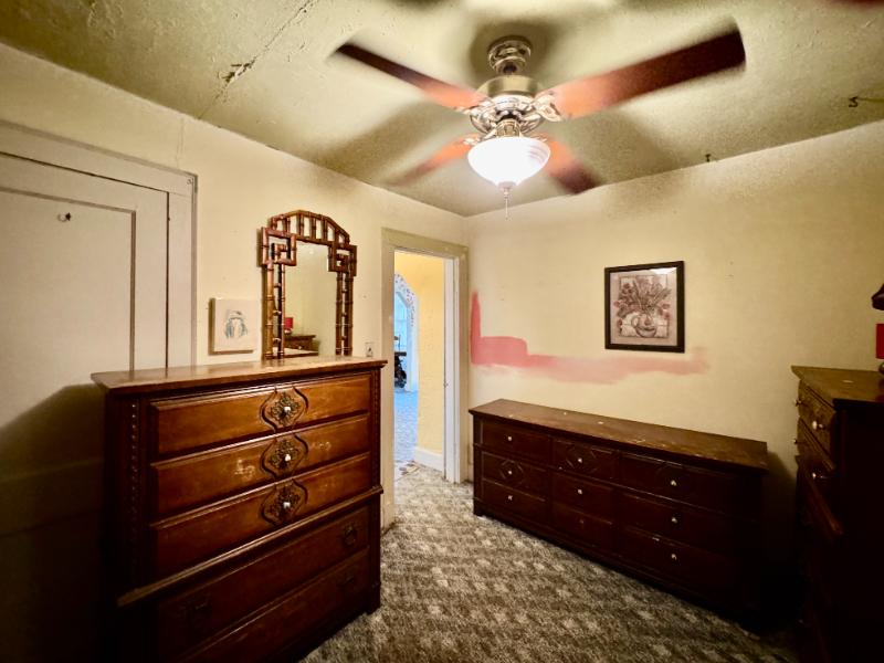 Sale Photo Thumbnail #31