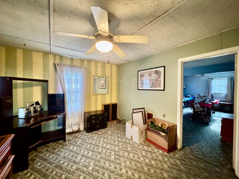 Sale Photo Thumbnail #23