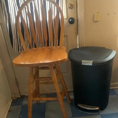 Bastool And Trash Can