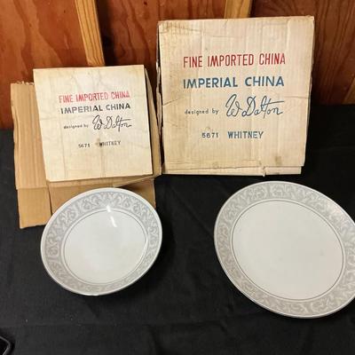 Imperial China “Whitney” Pattern Dinner Plate – Fine Imported China (In Original Box)