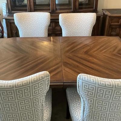 Dining Room Table With Chairs