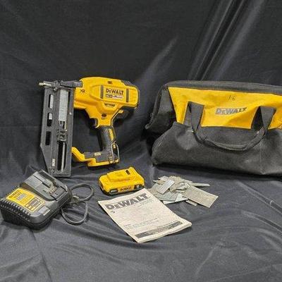 Sale Photo Thumbnail #43