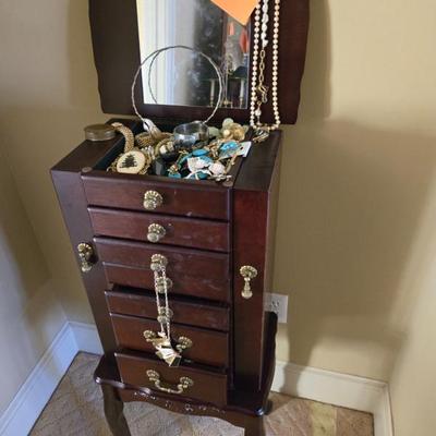 Sale Photo Thumbnail #24