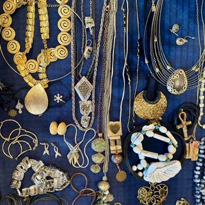 Sale Photo Thumbnail #58