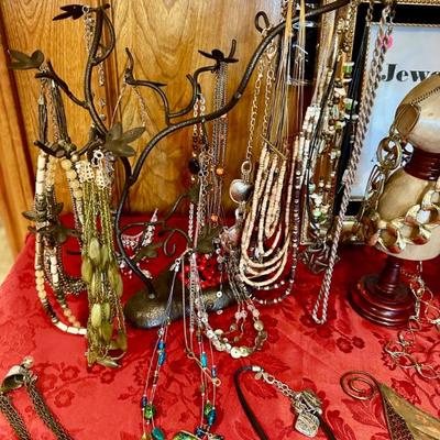 Sale Photo Thumbnail #98