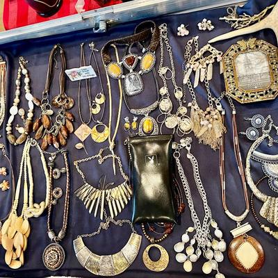 Sale Photo Thumbnail #3