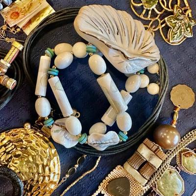 Sale Photo Thumbnail #59