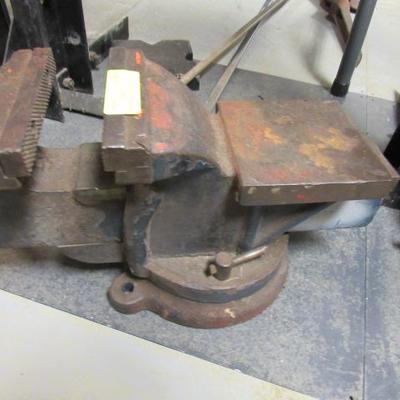 Sale Photo Thumbnail #98